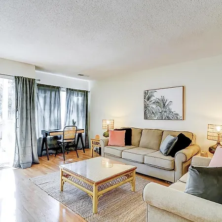 Courtside 66 Apartment